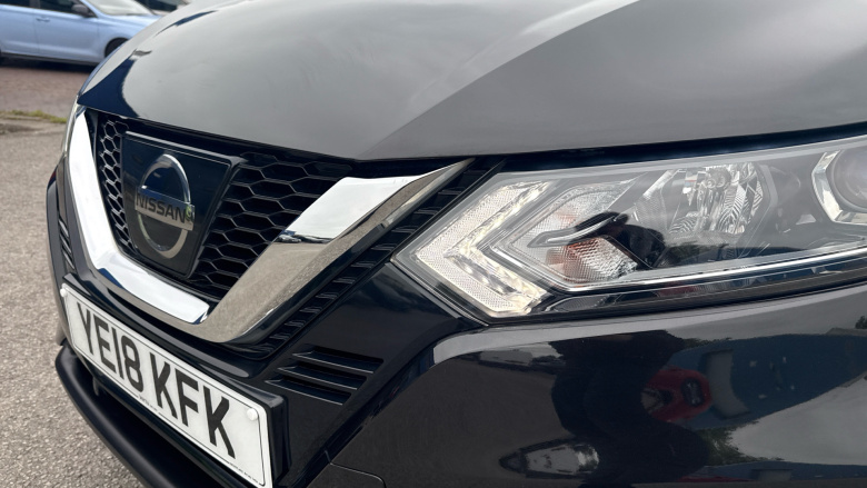 Nissan Qashqai 1.2 DiG-T N-Connecta 5dr Petrol Hatchback